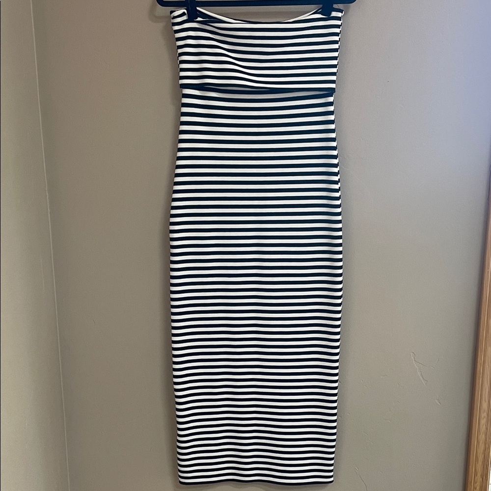 Zara Stretch Black and White Striped Strapless Dress Size Large - Picture 4 of 7